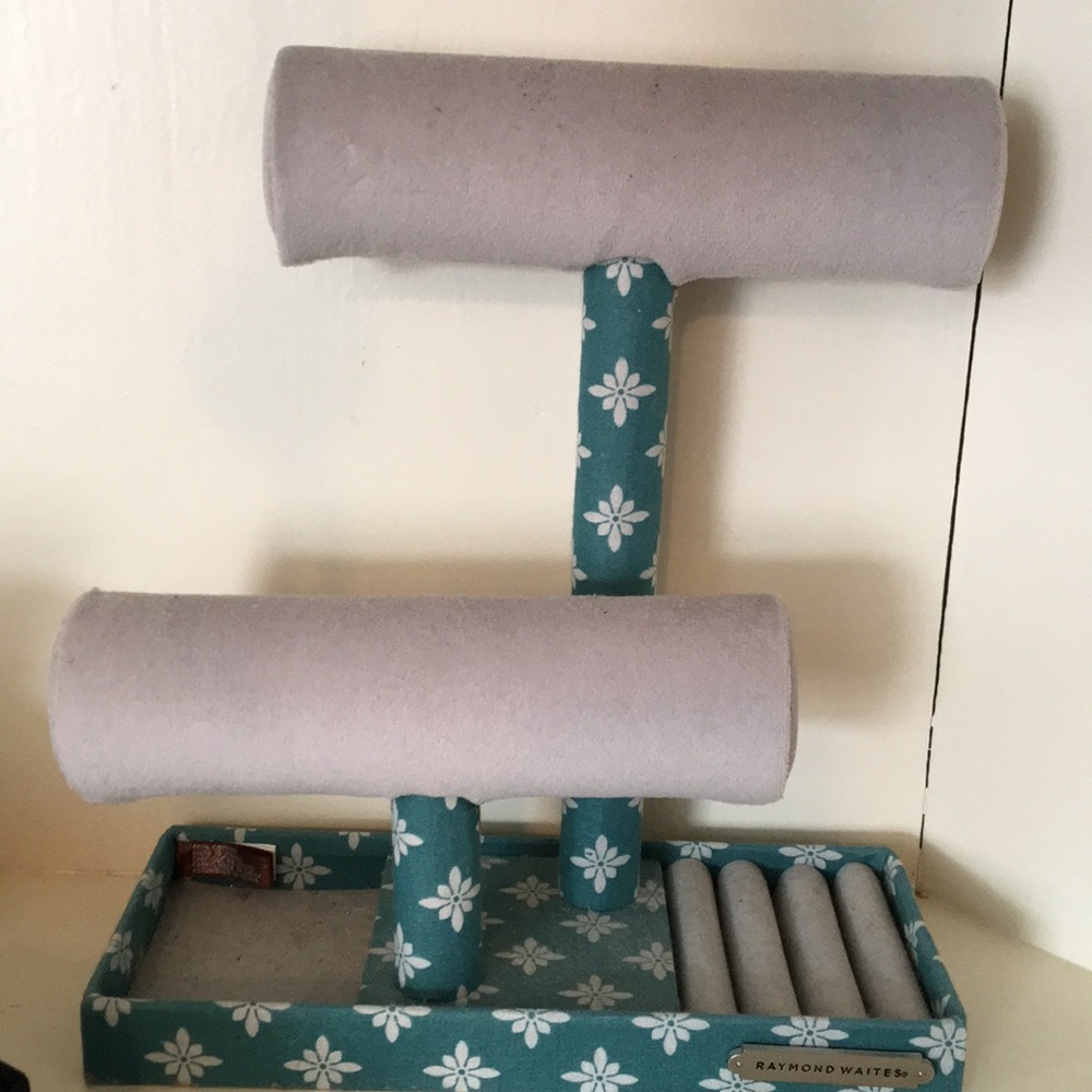 Jewelry holder